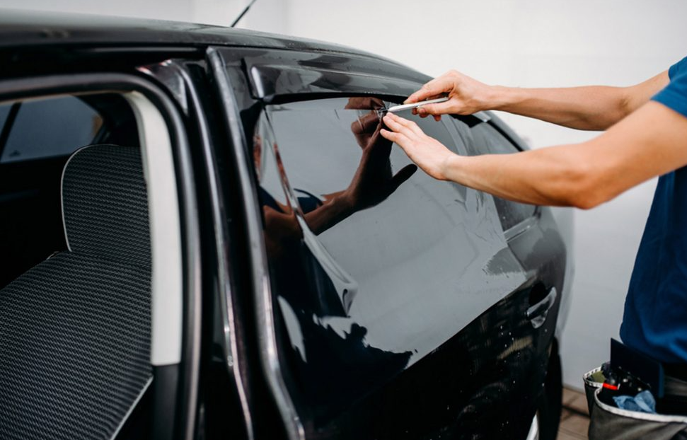 dán phim cách nhiệt cho ô tô