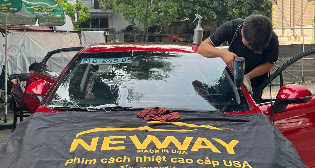 bảng giá dán phim cách nhiệt kính lái ô tô Newway