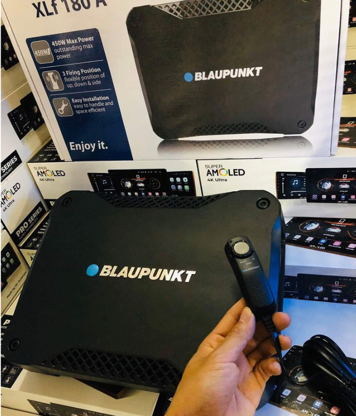 review loa sub ô tô gầm ghế Blaupunkt XLF 180A